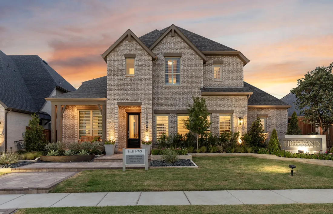 Highland Homes model home on a 50-foot homesite at 1905 Calumet, Sandbrock Ranch